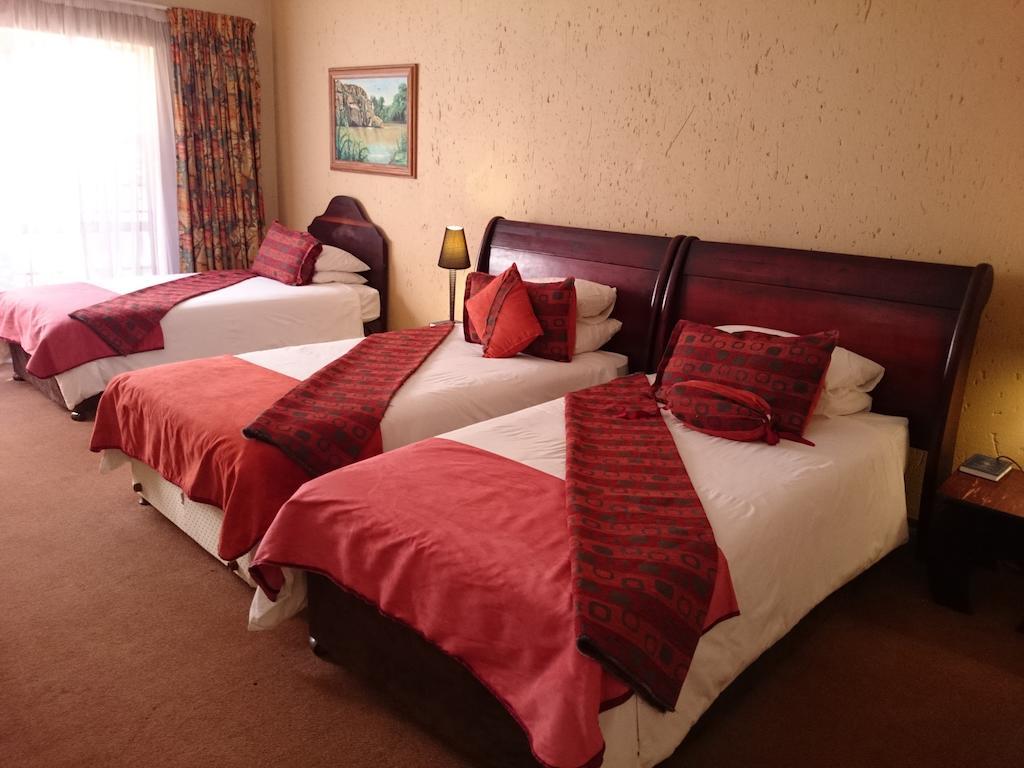Hornbill Lodge มากาลีสเบิร์ก ห้อง รูปภาพ