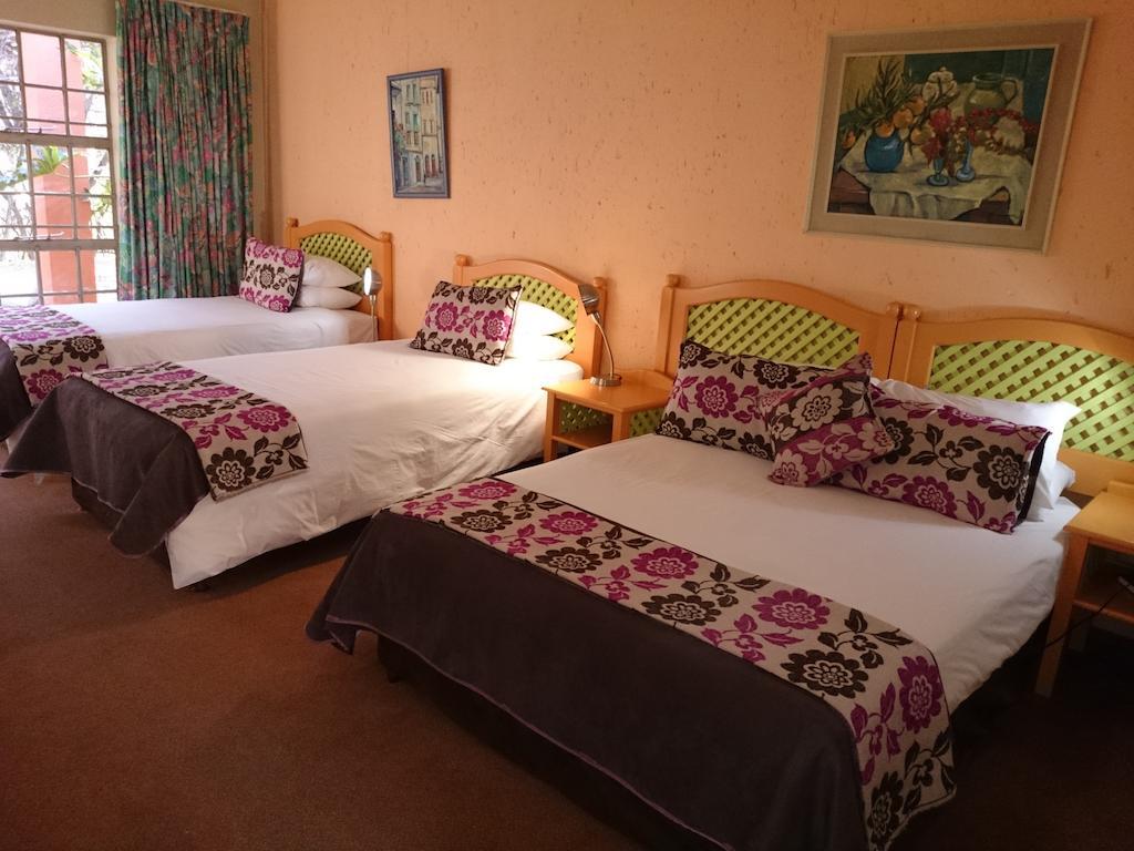 Hornbill Lodge มากาลีสเบิร์ก ห้อง รูปภาพ